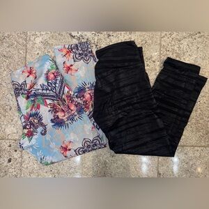 Lot Of Two  Onzie Silver Metallic/black & Multi Print Cropped Leggings Sz XS